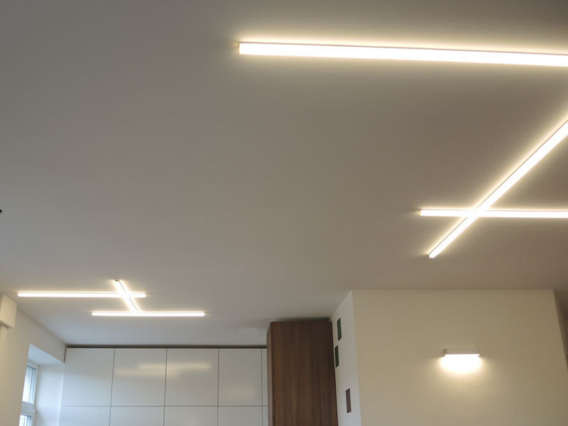 LED apšvietimas svetainėje